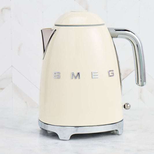 SMEG Electric Kettle | 1.7L 7-Cup Retro Kettle